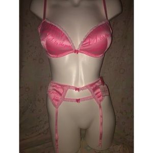 VS Fashion Show Satin 2015 bra and garter belt